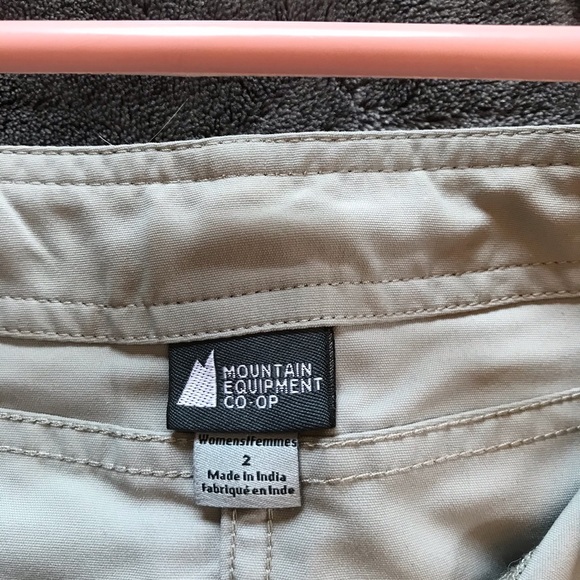 😀 $30/3 MEC Hiking skirt 2 NWOT - Picture 3 of 3